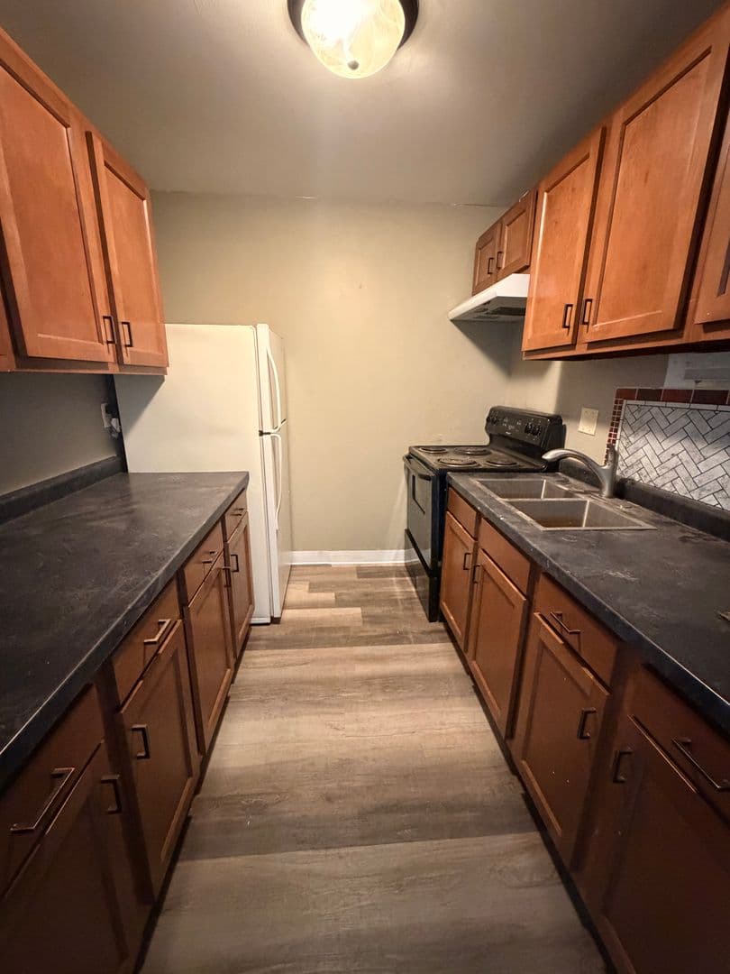 Elkhart Apartment: 204 Middlebury St
