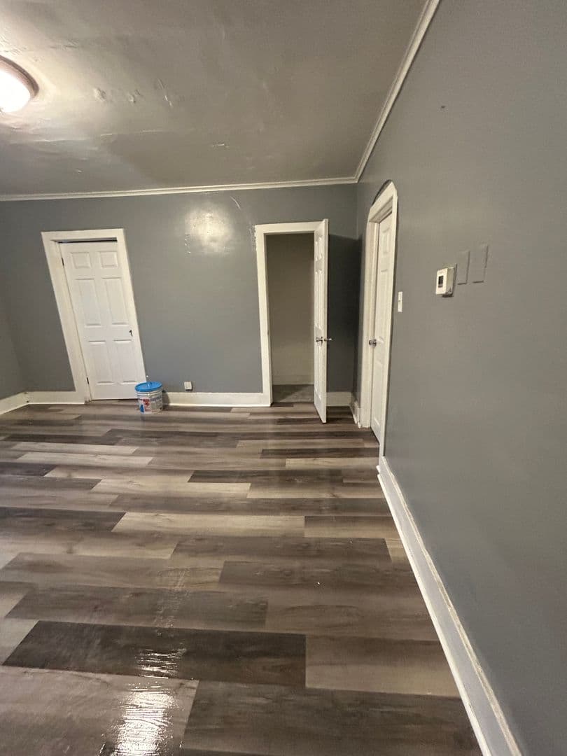Elkhart Apartment: 423 West Marion Street