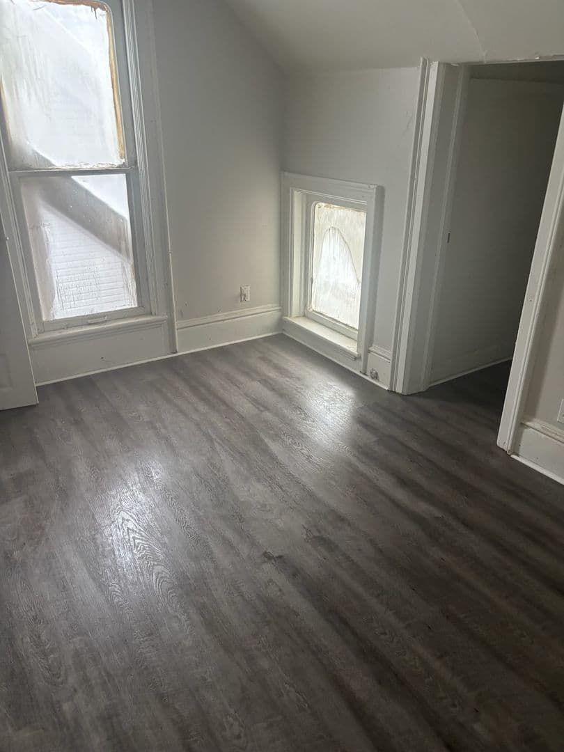 Elkhart Apartment: 509 West Franklin St.
