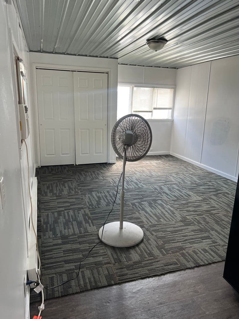 Goshen Apartment: 311 1/2 South 10th Street