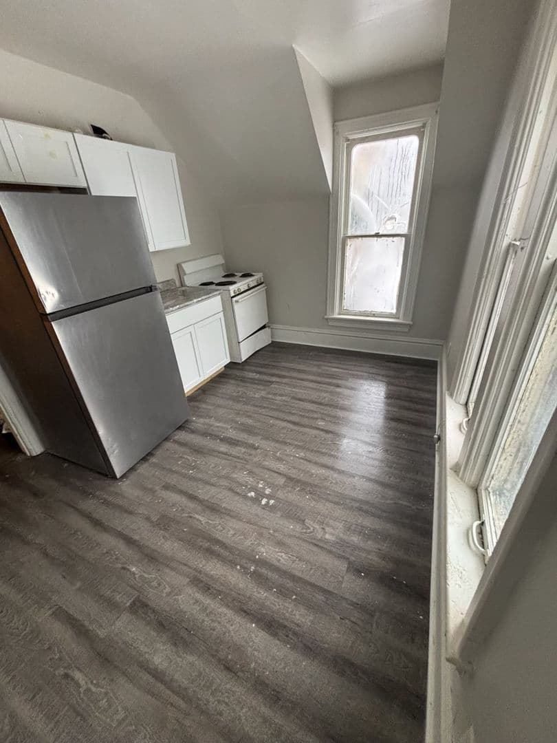 Elkhart Apartment: 509 West Franklin St.