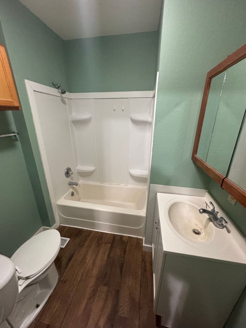 Elkhart Apartment: 310 West Lexington Avenue