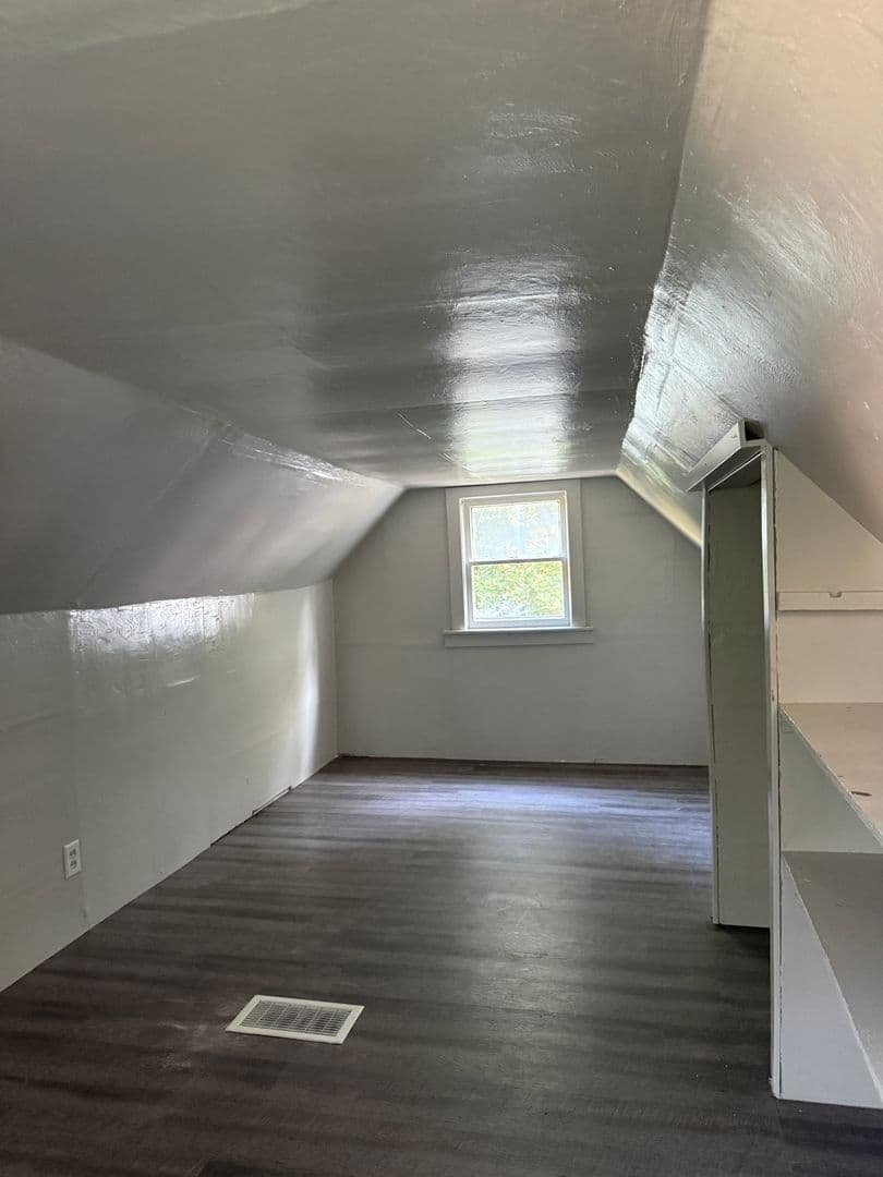 South Bend House: 52626 Hastings St