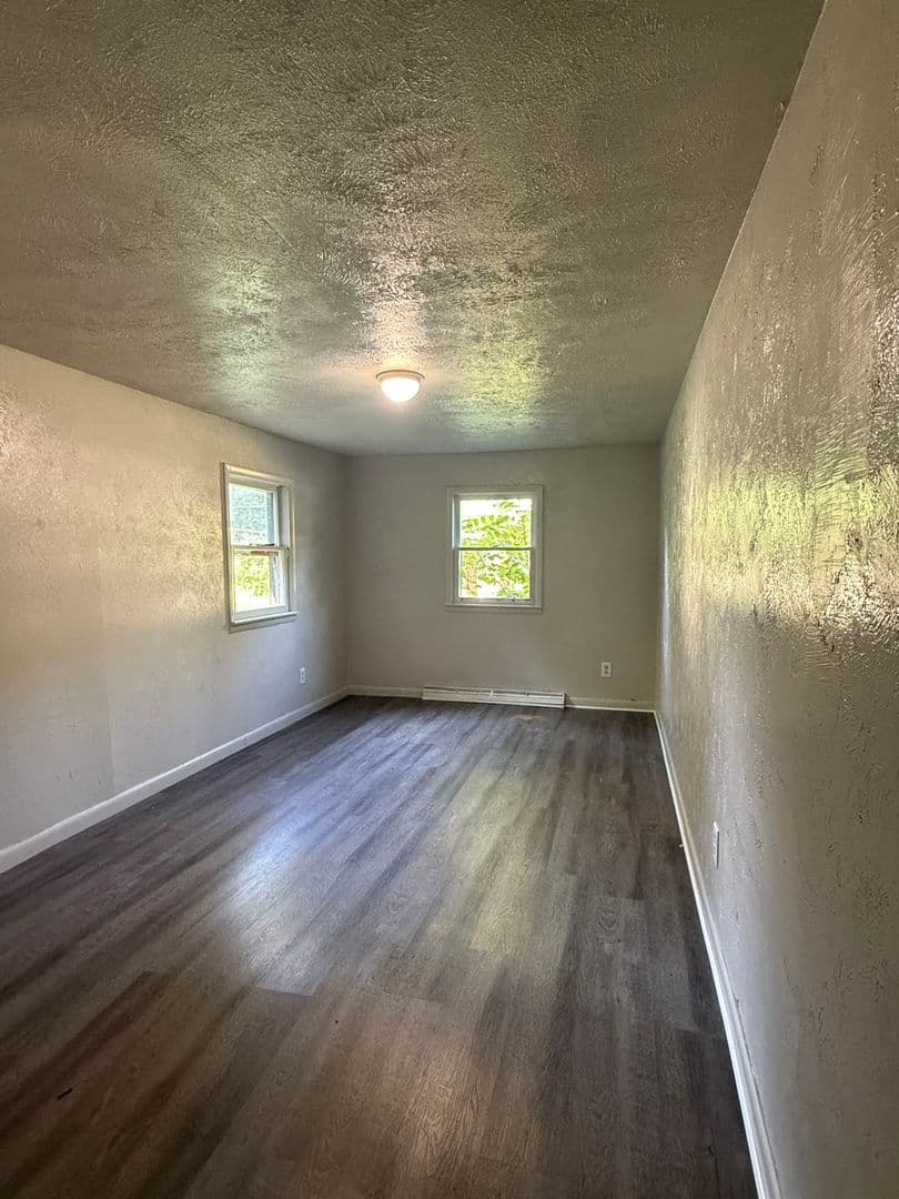 South Bend House: 52626 Hastings St