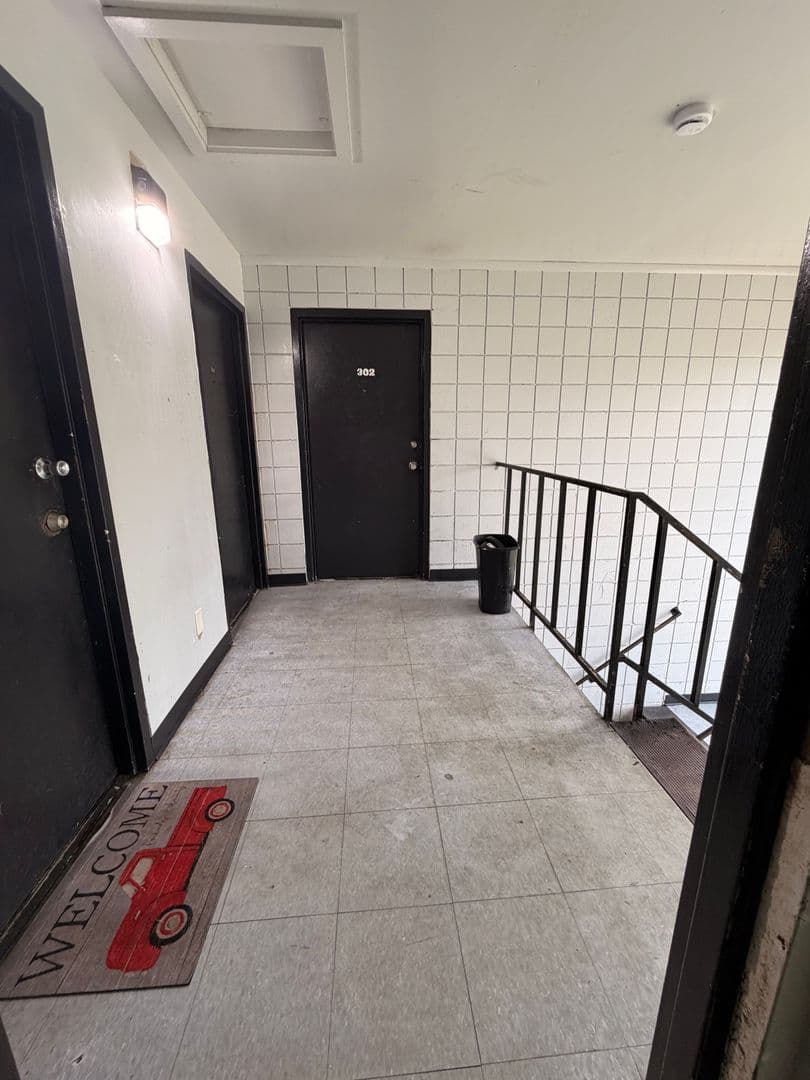 Elkhart Apartment: 204 Middlebury St