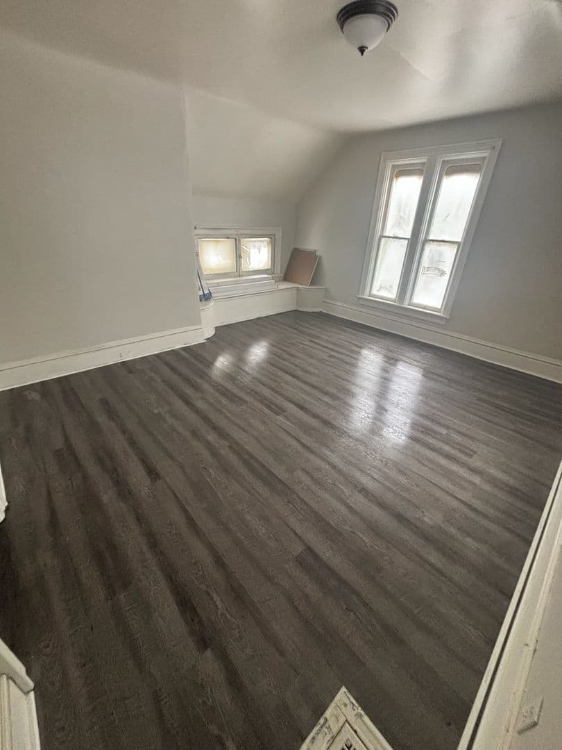 Elkhart Apartment: 509 West Franklin St.