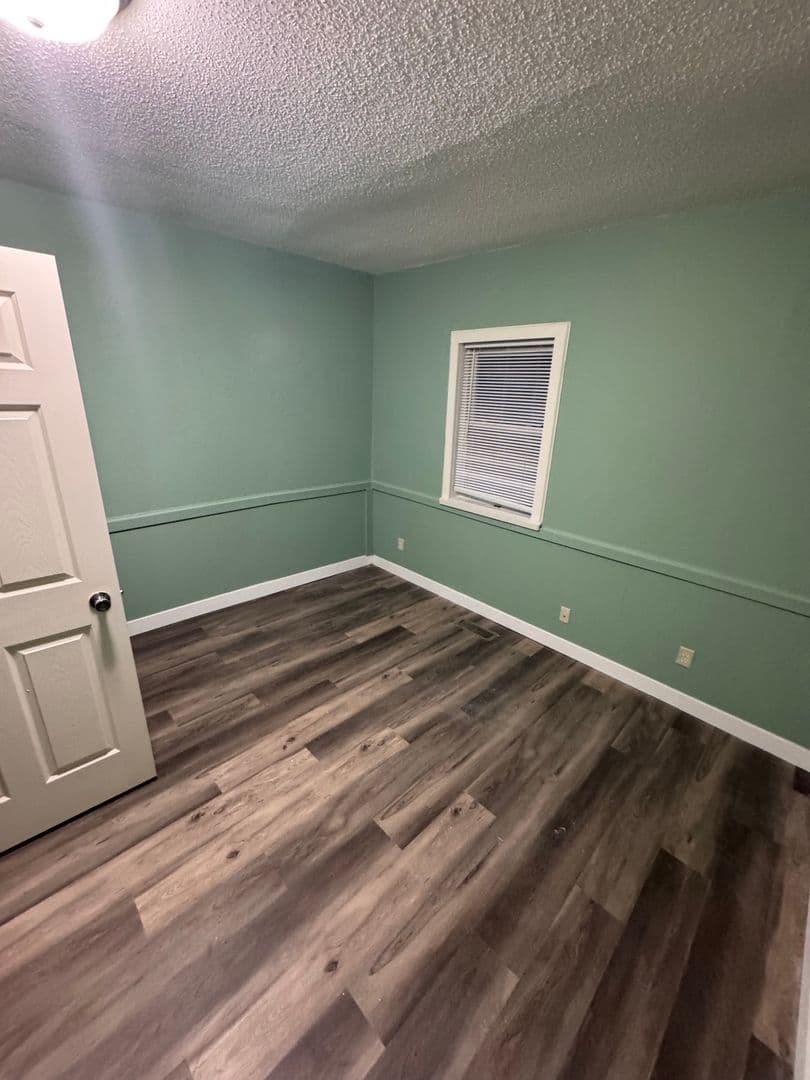 Elkhart Apartment: 310 West Lexington Avenue