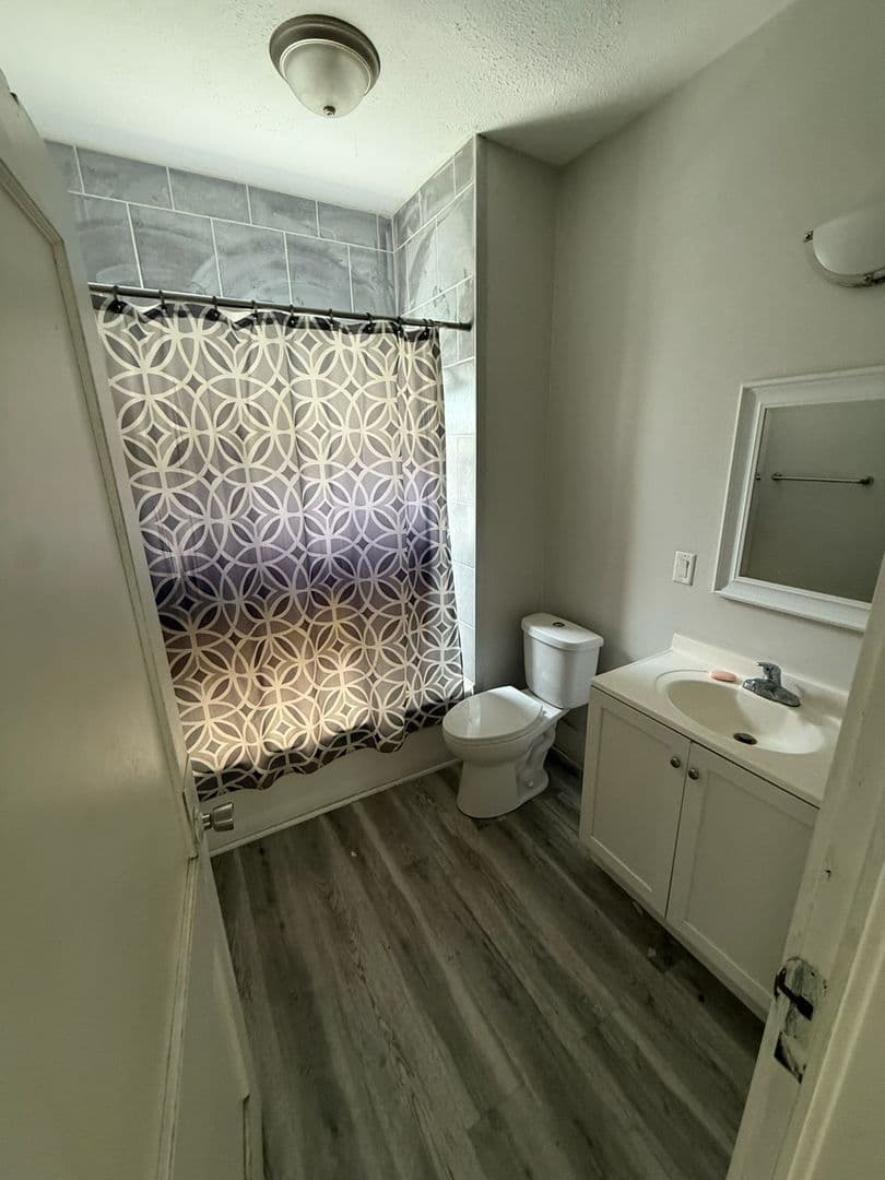 South Bend Apartment: 2113 S Meade Street