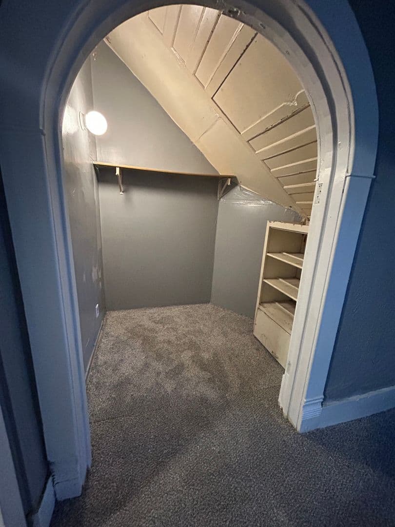 Elkhart Apartment: 423 West Marion Street