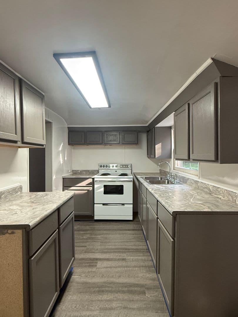 South Bend House: 52626 Hastings St