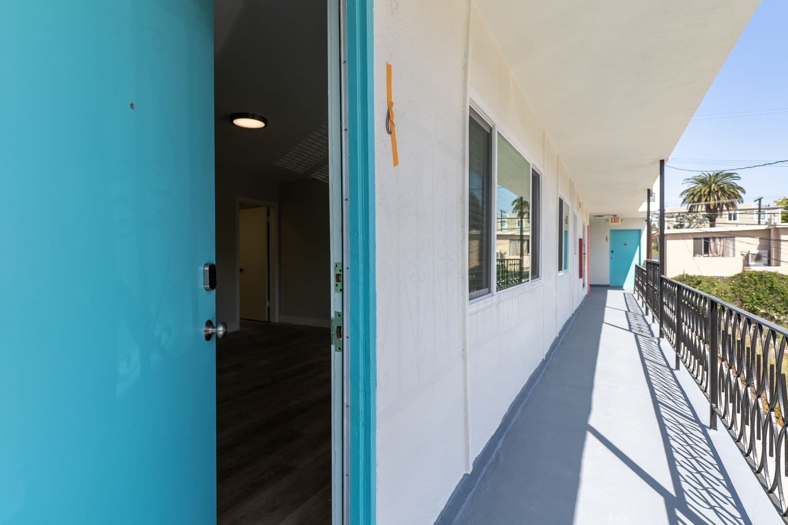 Los Angeles Apartment: 2670 Ellendale Place