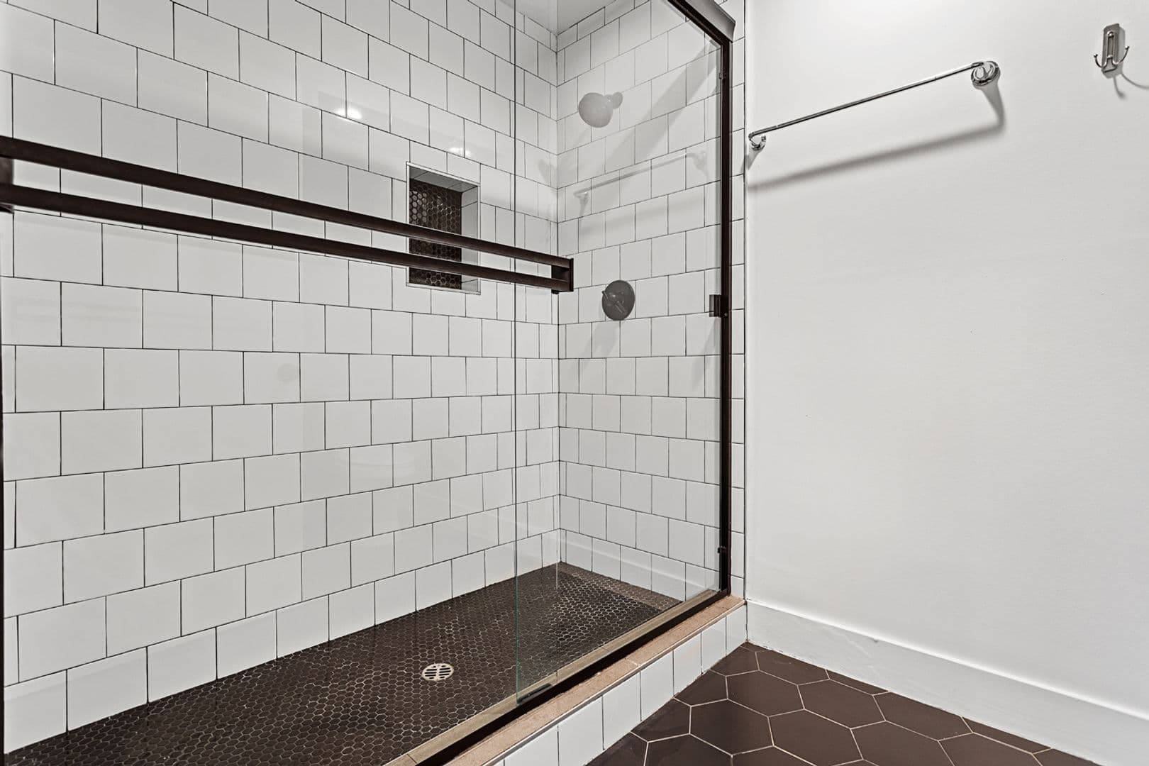 Los Angeles Apartment: 1256 W Adams Blvd.