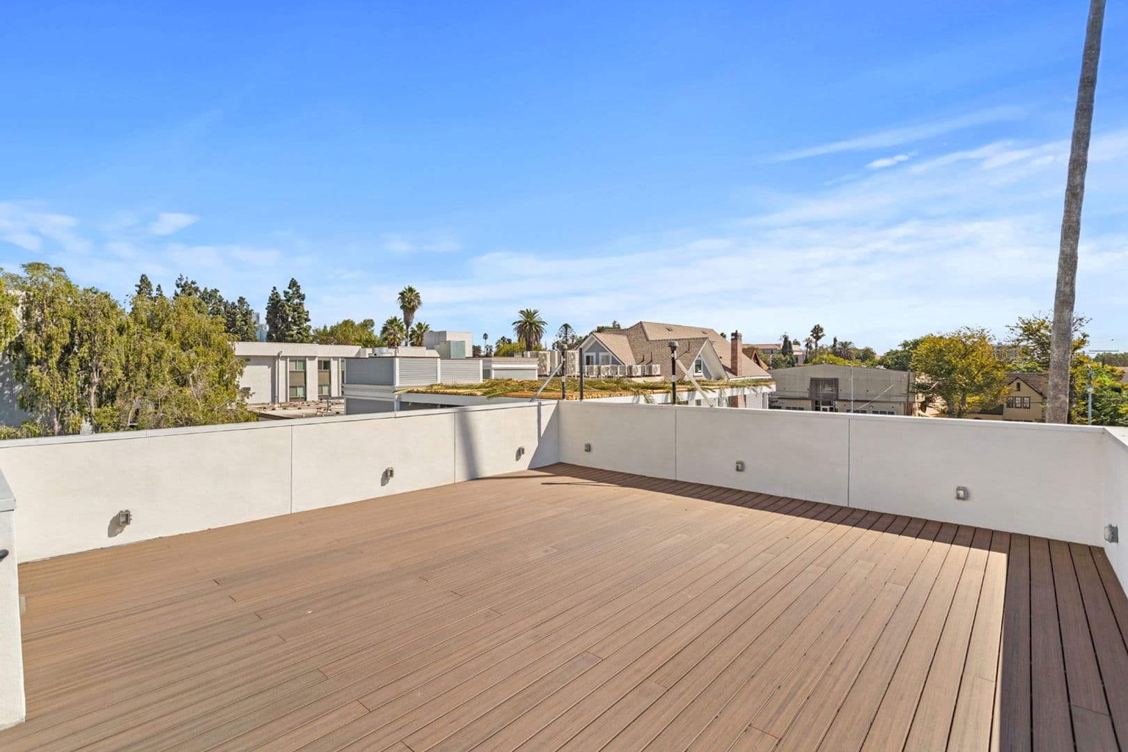 Los Angeles Apartment: 2714 Portland Street