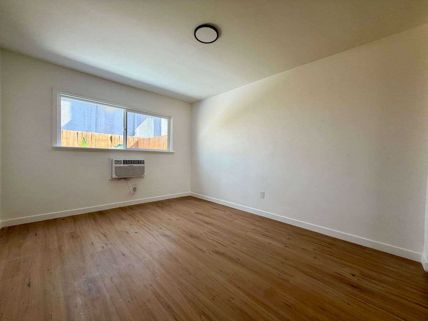 Los Angeles Apartment: 3741-3745 Jasmine Ave