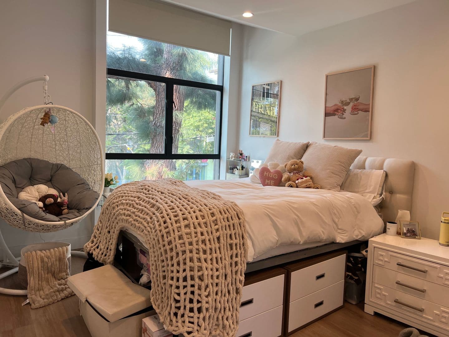 Los Angeles Apartment: 2714 Portland Street