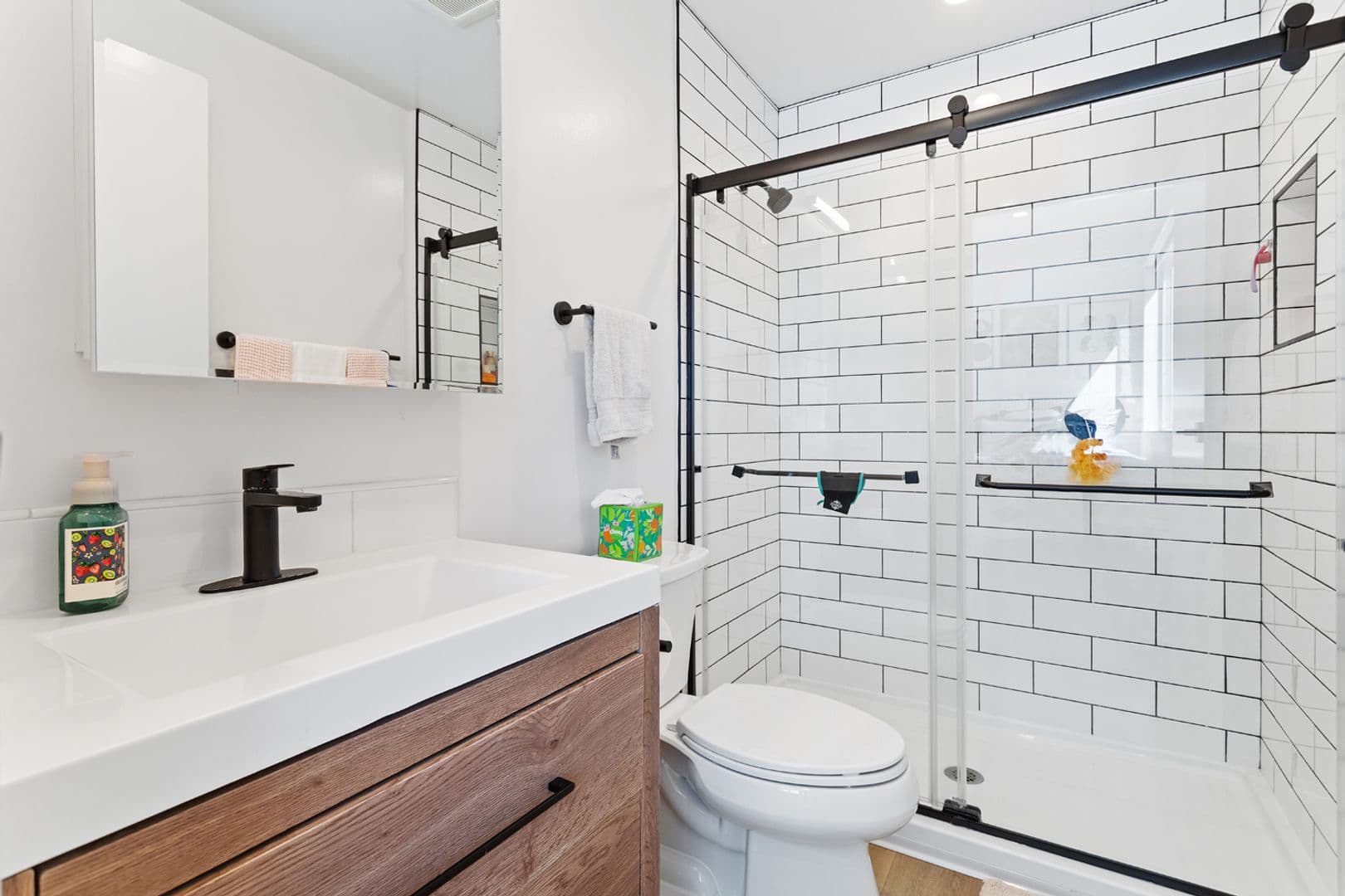 Los Angeles Apartment: 2714 Portland Street