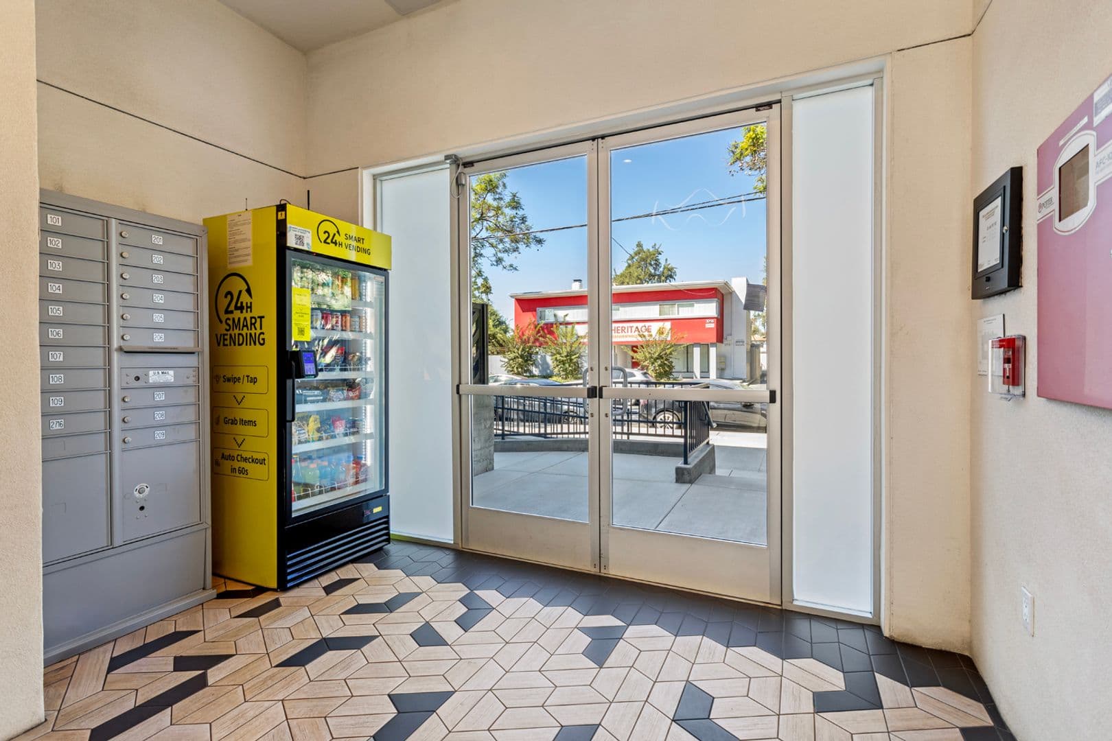 Los Angeles Apartment: 2714 Portland Street