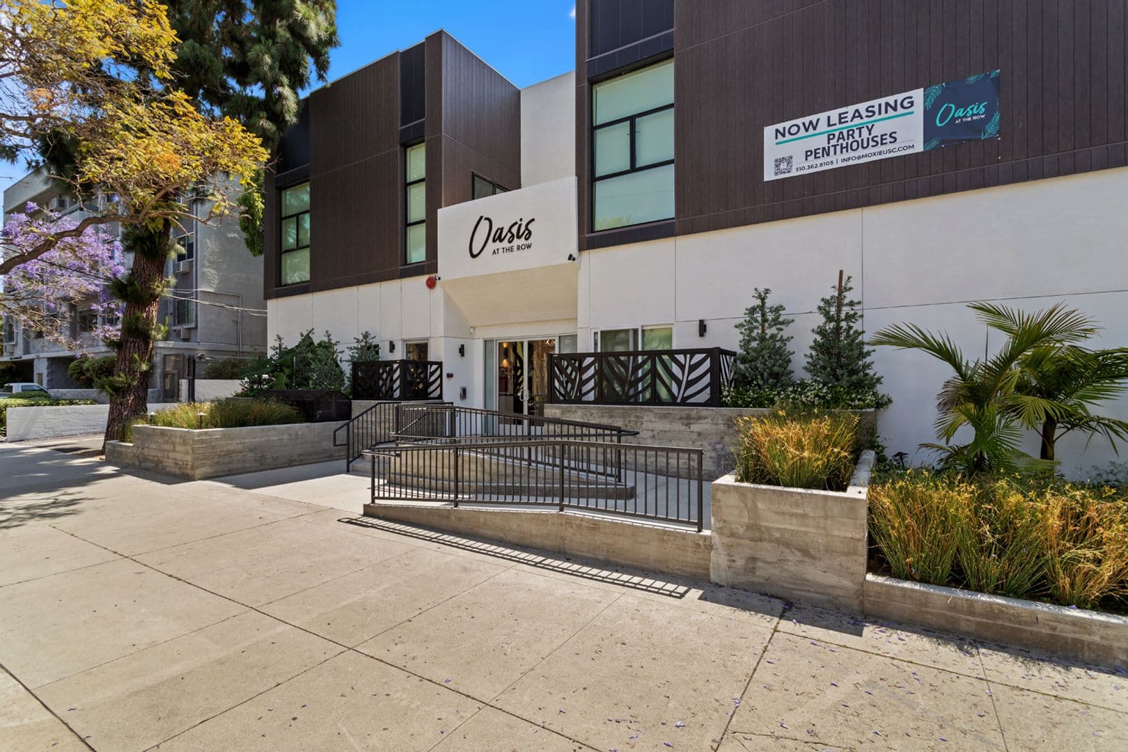 Los Angeles Apartment: 2714 Portland Street