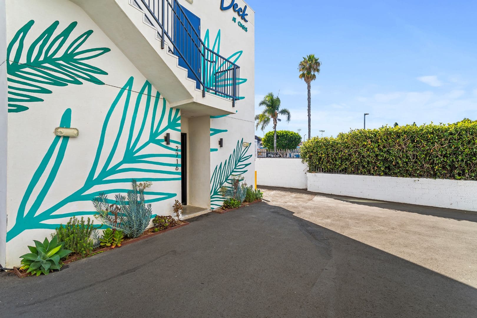Los Angeles Apartment: 2714 Portland Street