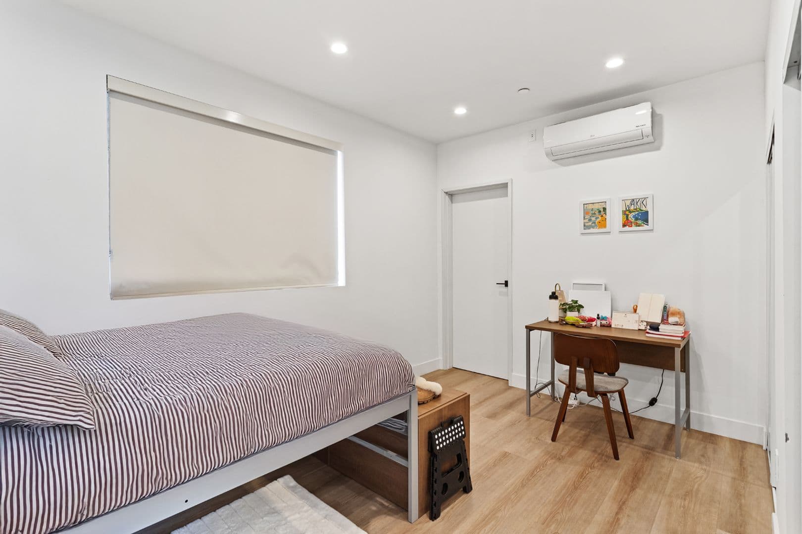Los Angeles Apartment: 2714 Portland Street