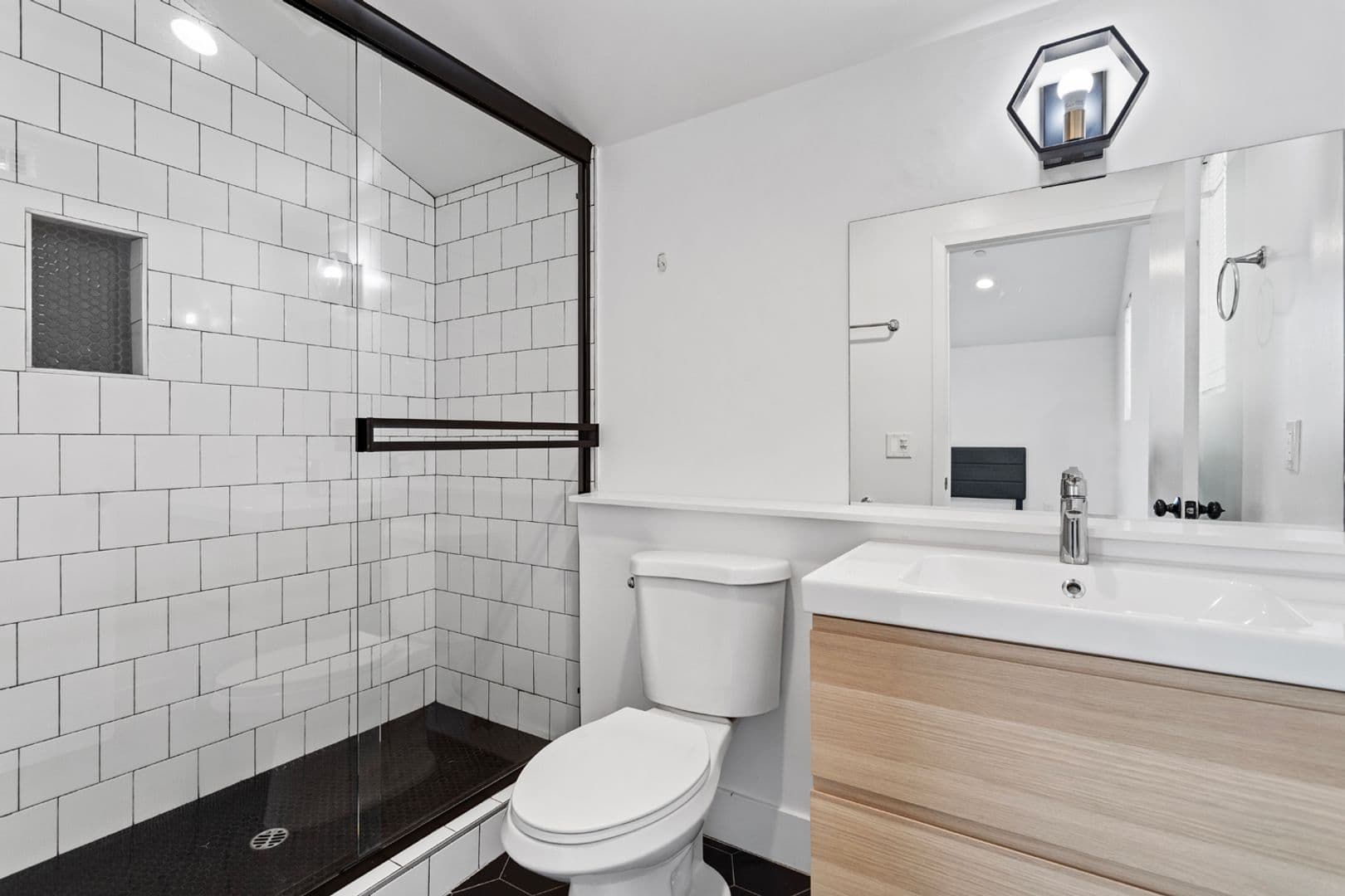 Los Angeles Apartment: 1256 W Adams Blvd.