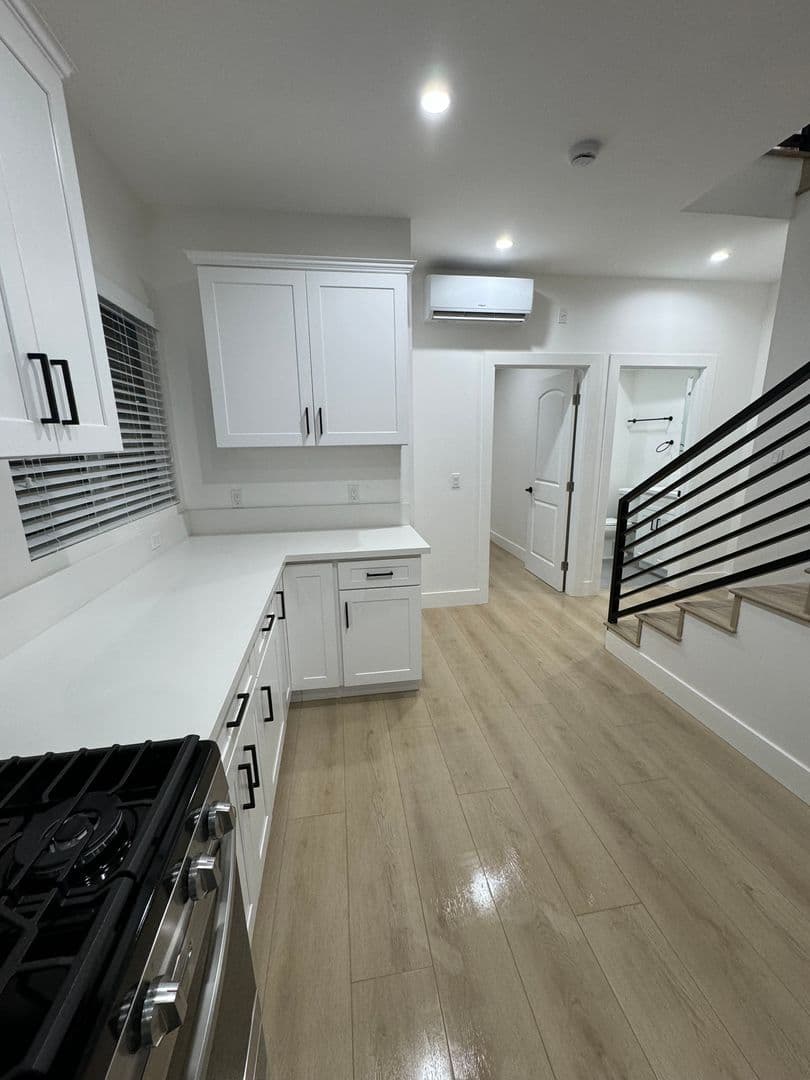 Los Angeles Apartment: 8336 Regis Way
