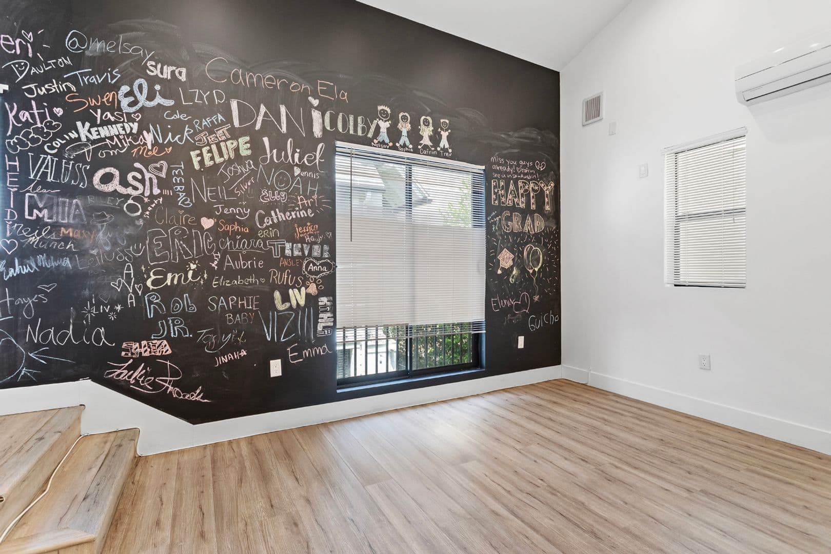 Los Angeles Apartment: 1256 W Adams Blvd.