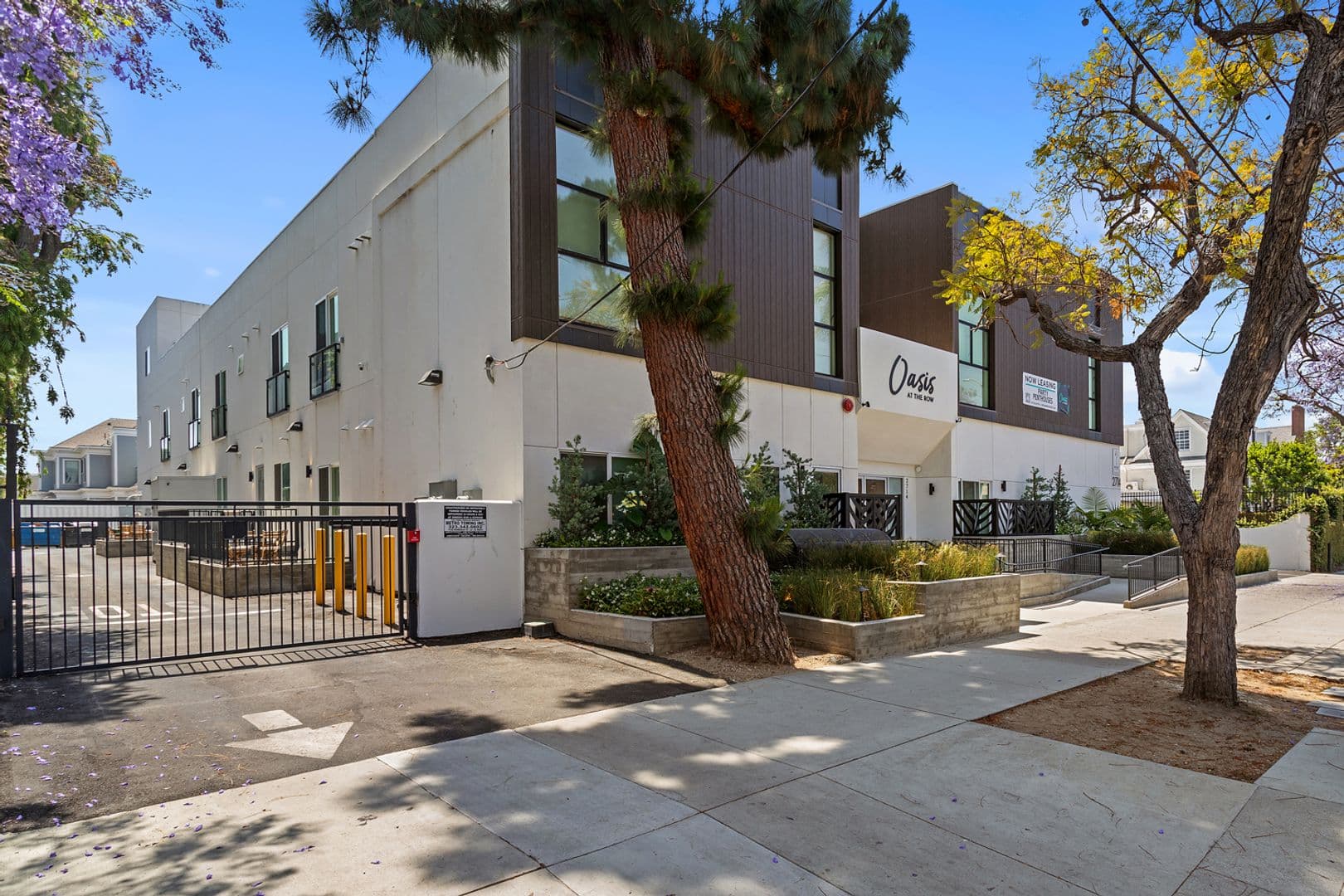 Los Angeles Apartment: 2714 Portland Street