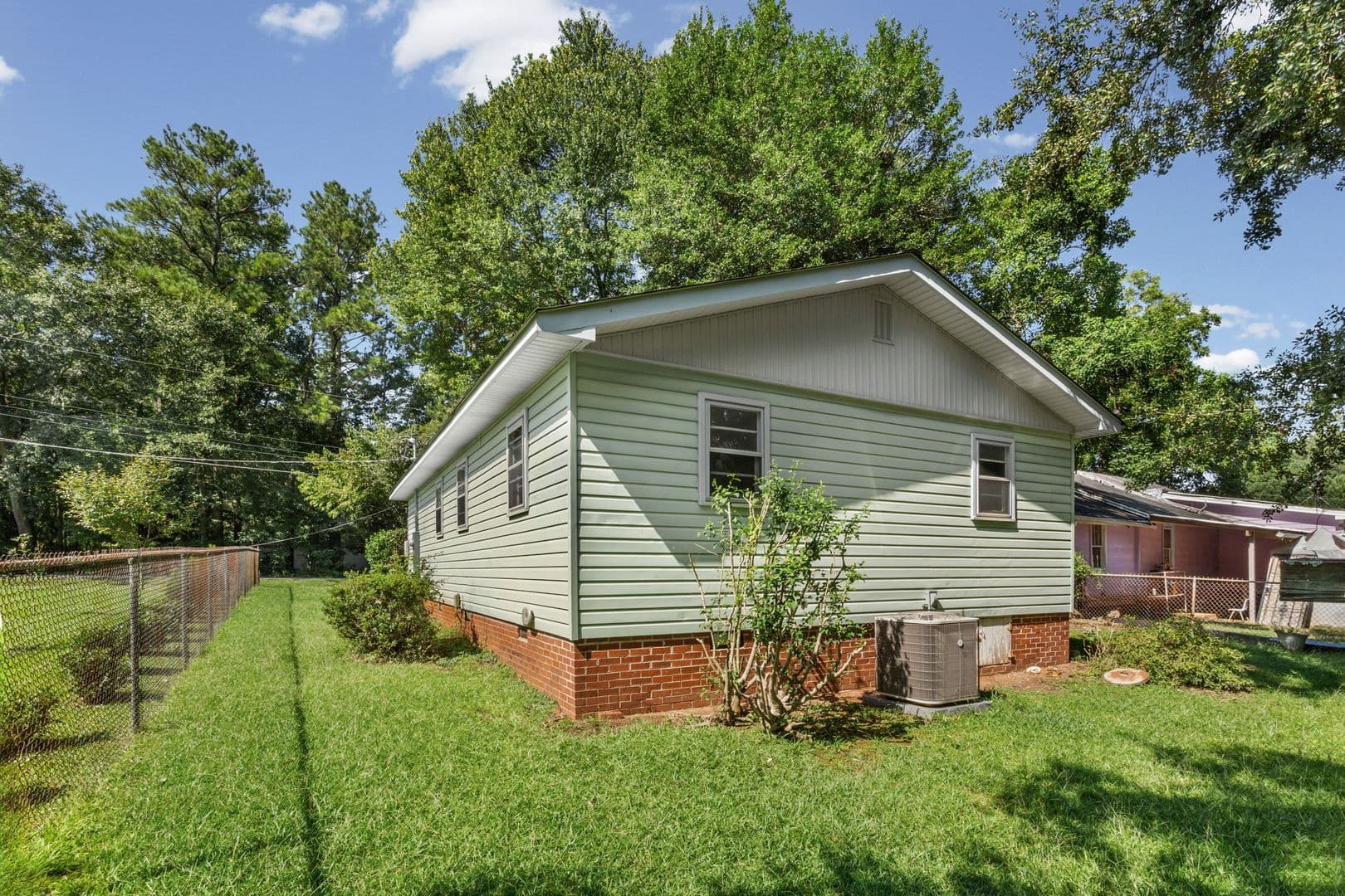 Carrollton House: 102 Pierce Street