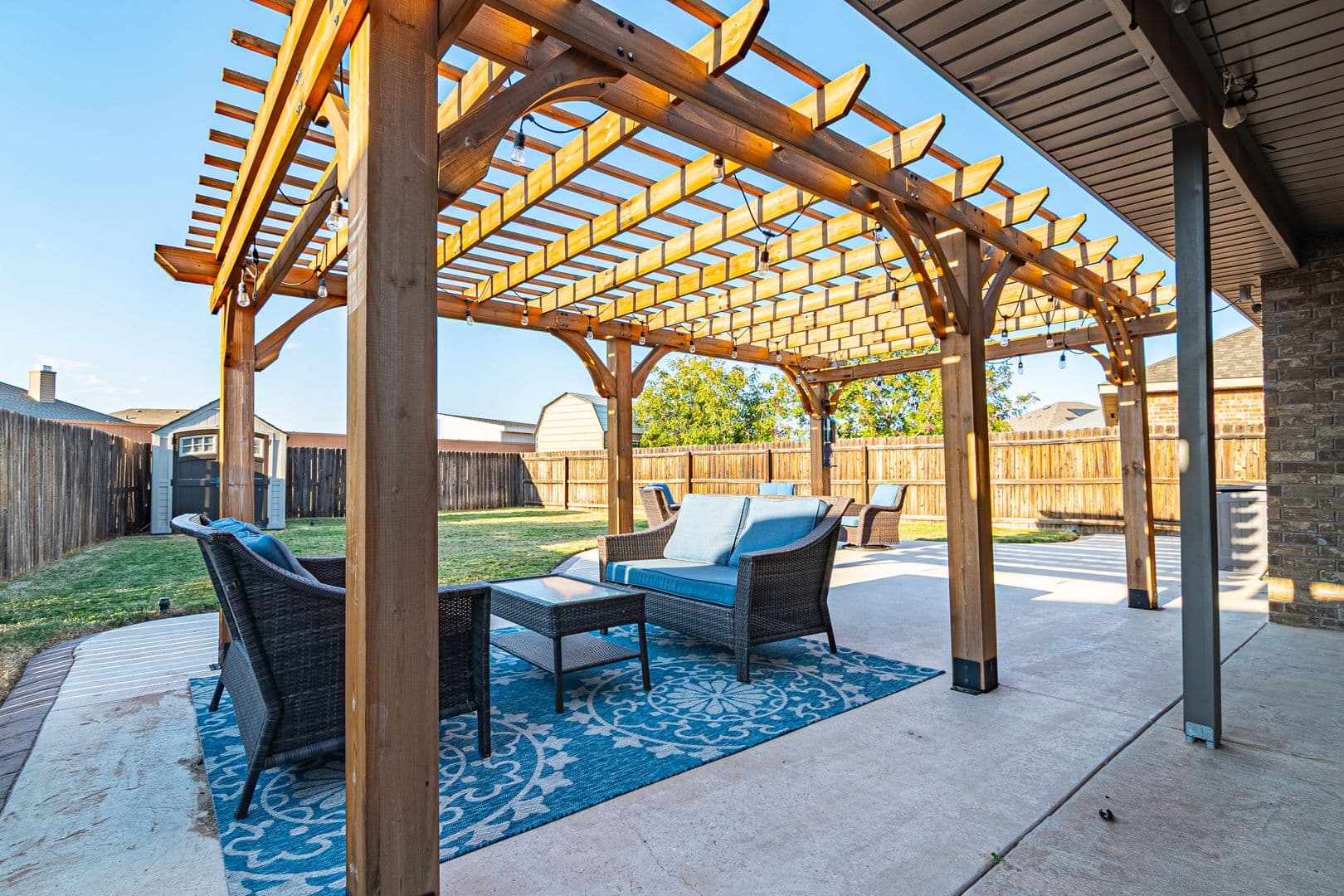 Midland House: 5914 Wagner