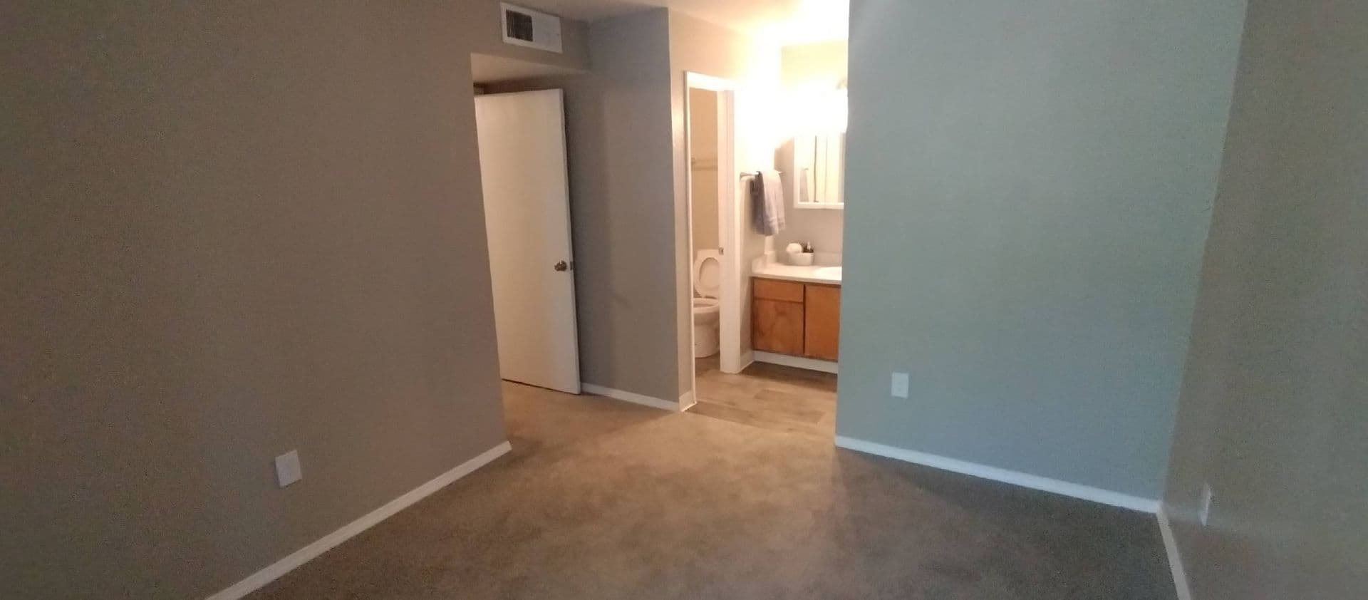 Albuquerque Apartment: 6110 Academy Rd NE
