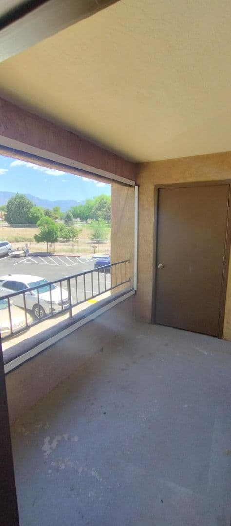 Albuquerque Apartment: 6110 Academy Rd NE