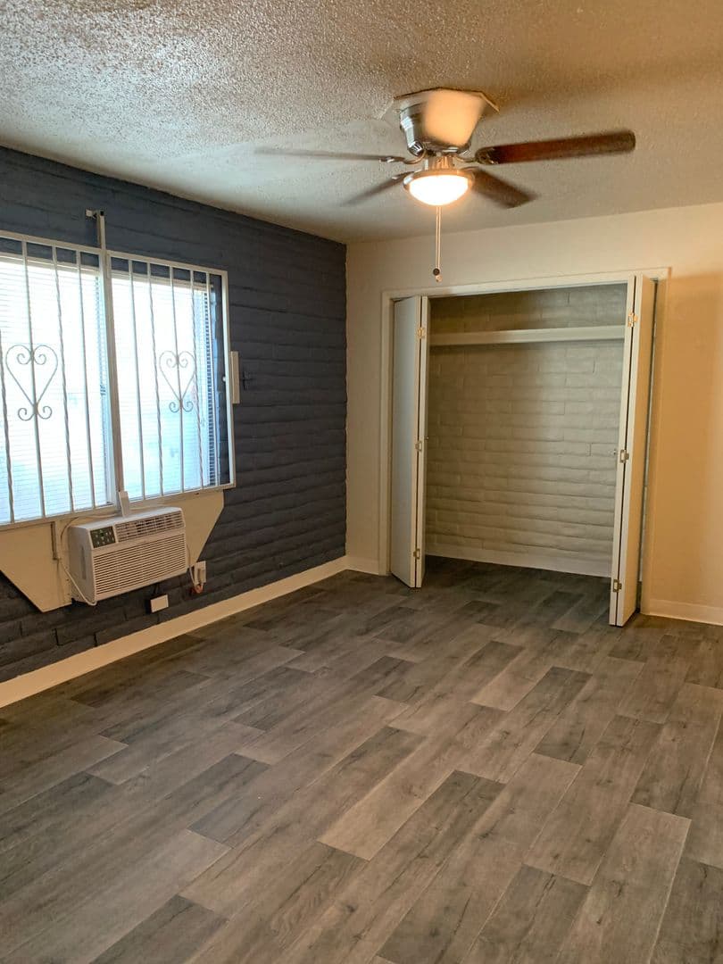 Albuquerque Apartment: 2426 Garfield Ave SE