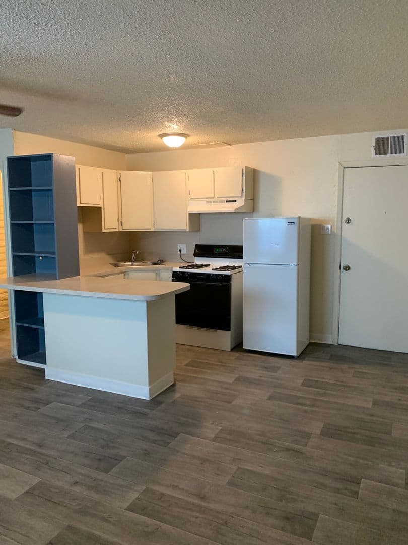 Albuquerque Apartment: 2426 Garfield Ave SE