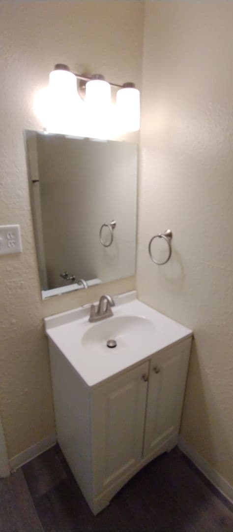 Albuquerque Apartment: 2426 Garfield Ave SE