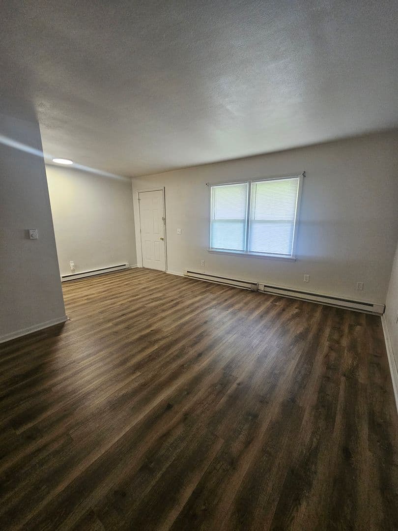 Aledo Apartment: 607 NE 3rd Ave