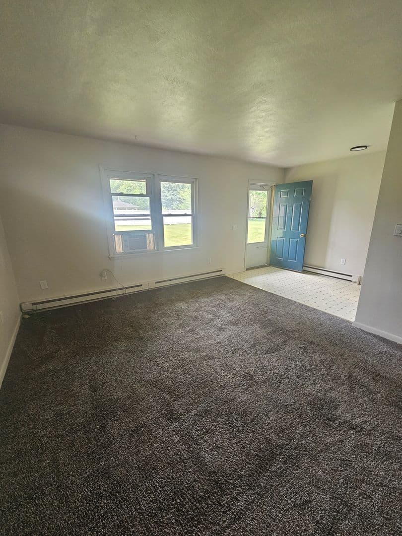 Aledo Apartment: 607 NE 3rd Ave