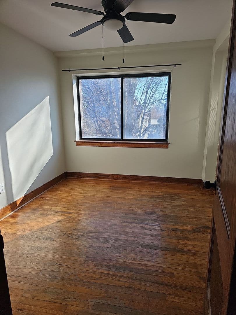 Davenport Apartment: 1011 Bridge Ave. - 1212 E 10th St.