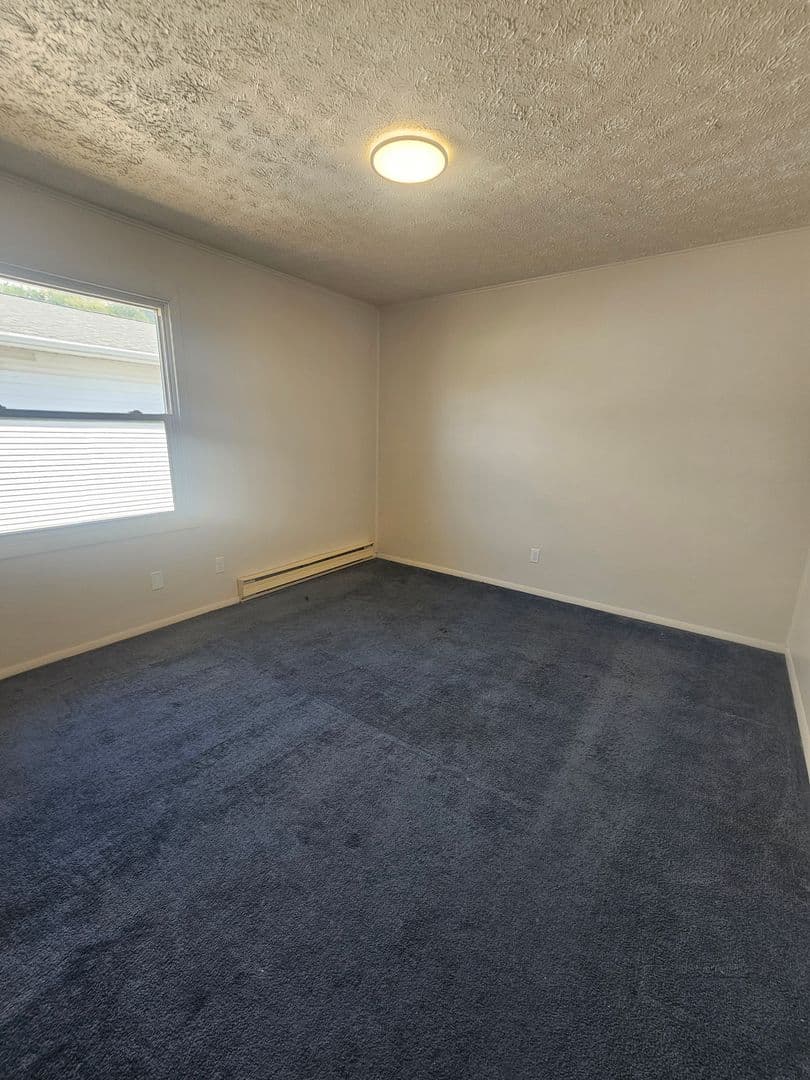 Aledo Apartment: 804 SW 4th St.