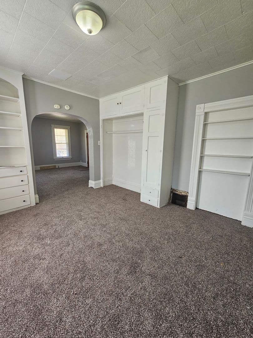 Rock Island Apartment: 1819 17th St.