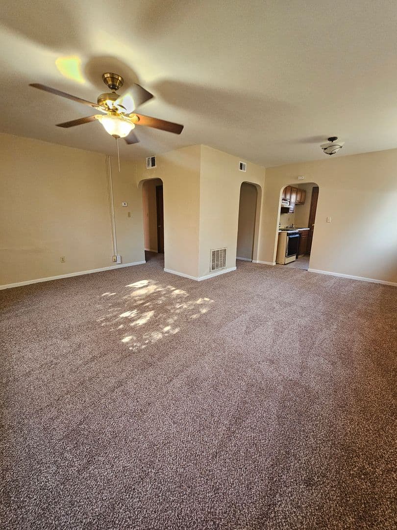 Davenport Apartment: 1011 Bridge Ave. - 1212 E 10th St.