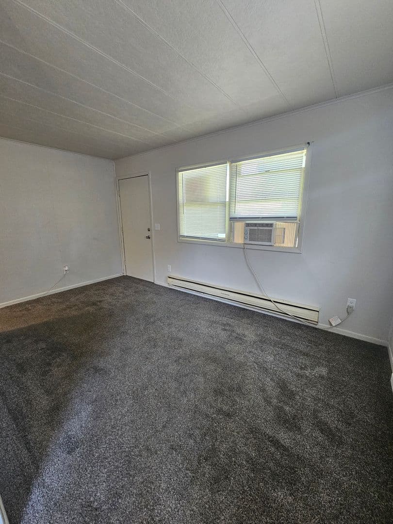 Aledo Apartment: 106 - 108 NW 11th Ave