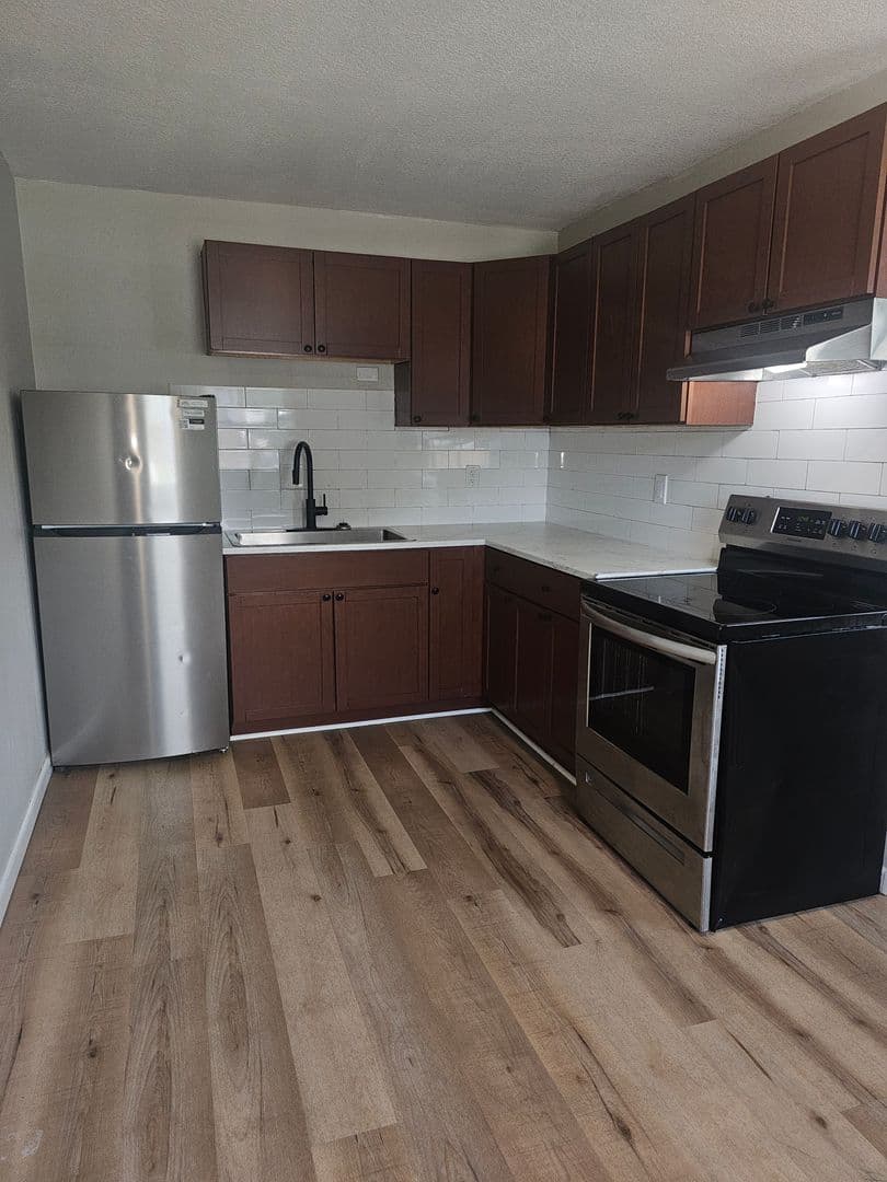 Davenport Apartment: 3424 Heatherton Drive