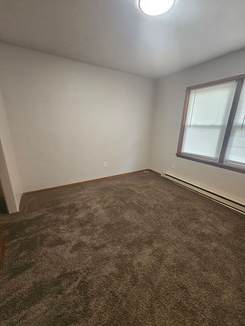 Aledo Apartment: 607 NE 3rd Ave