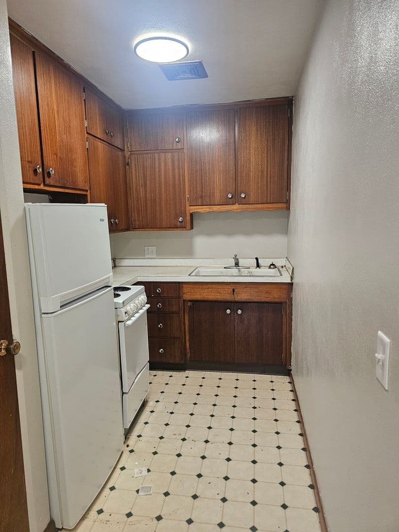 Aledo Apartment: 607 NE 3rd Ave