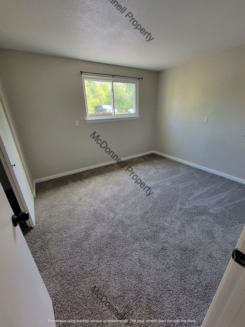 Davenport Apartment: 3528 Heatherton Drive