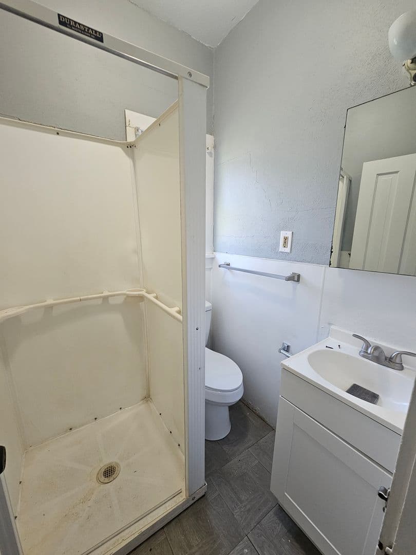 Rock Island Apartment: 1819 17th St.