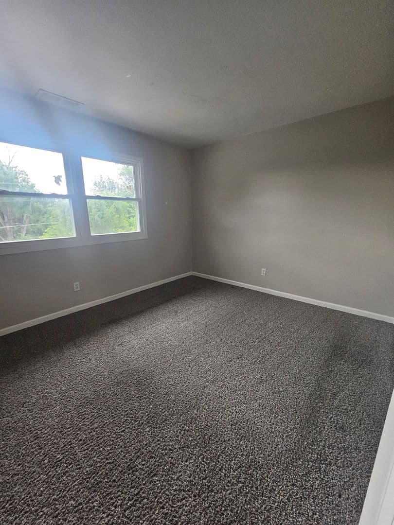 Davenport Apartment: 3424 Heatherton Drive