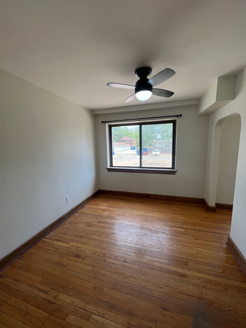 Davenport Apartment: 1011 Bridge Ave. - 1212 E 10th St.