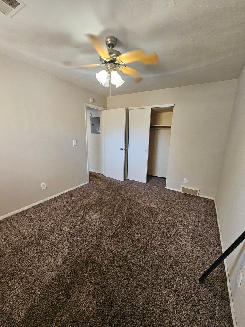 Davenport Apartment: 710 W 63rd St.